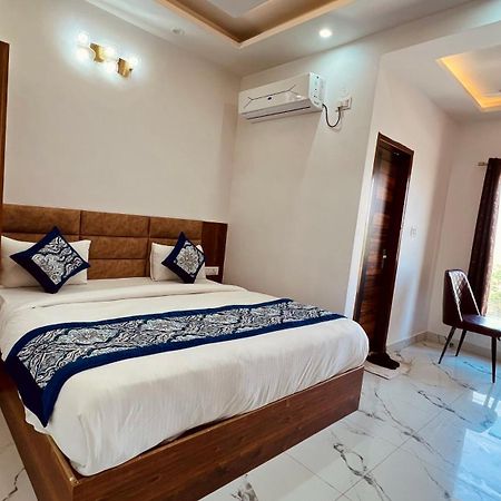 Aerovilla By Jmd Group Neu-Delhi Exterior foto